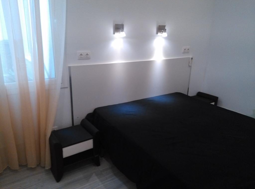 Apartamentos Bcntourism Pineda de Mar Bagian luar foto