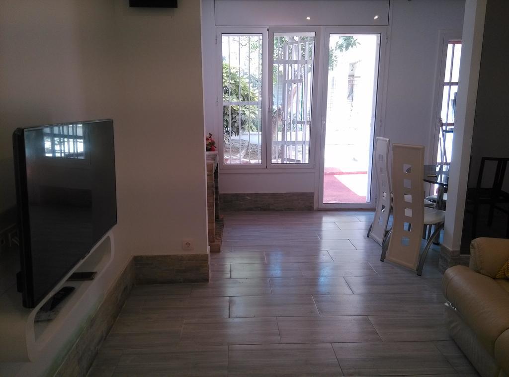 Apartamentos Bcntourism Pineda de Mar Bagian luar foto