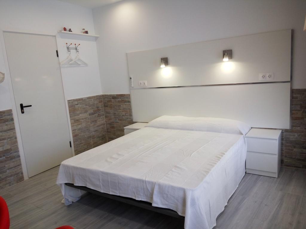 Apartamentos Bcntourism Pineda de Mar Bagian luar foto