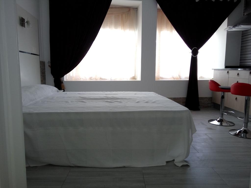 Apartamentos Bcntourism Pineda de Mar Bagian luar foto