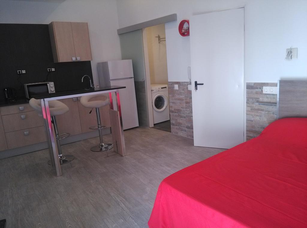Apartamentos Bcntourism Pineda de Mar Bagian luar foto