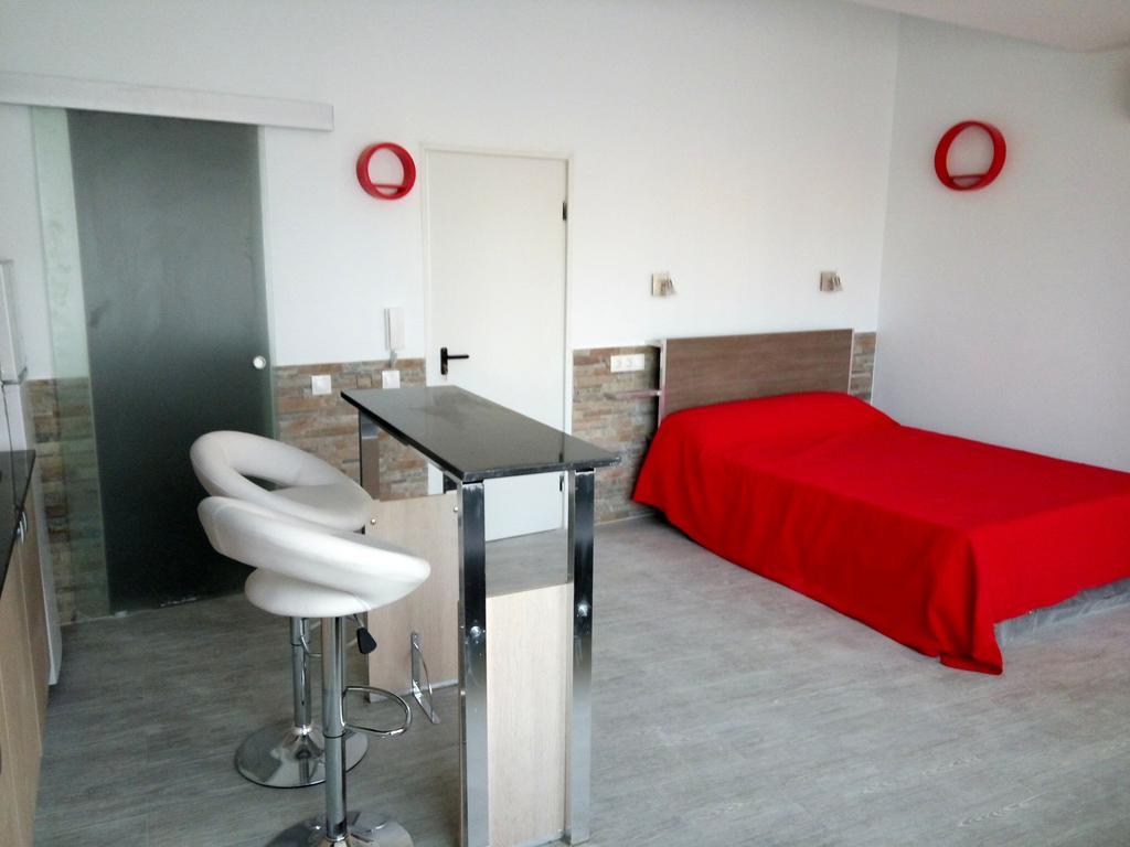 Apartamentos Bcntourism Pineda de Mar Bagian luar foto