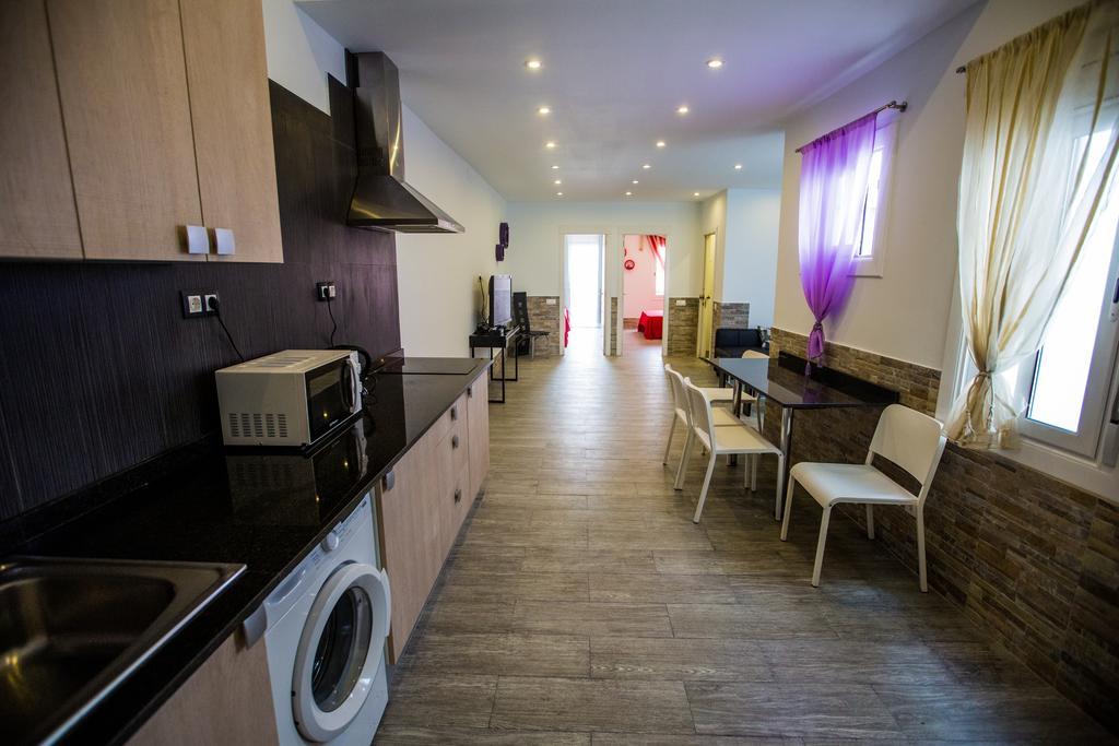 Apartamentos Bcntourism Pineda de Mar Bagian luar foto